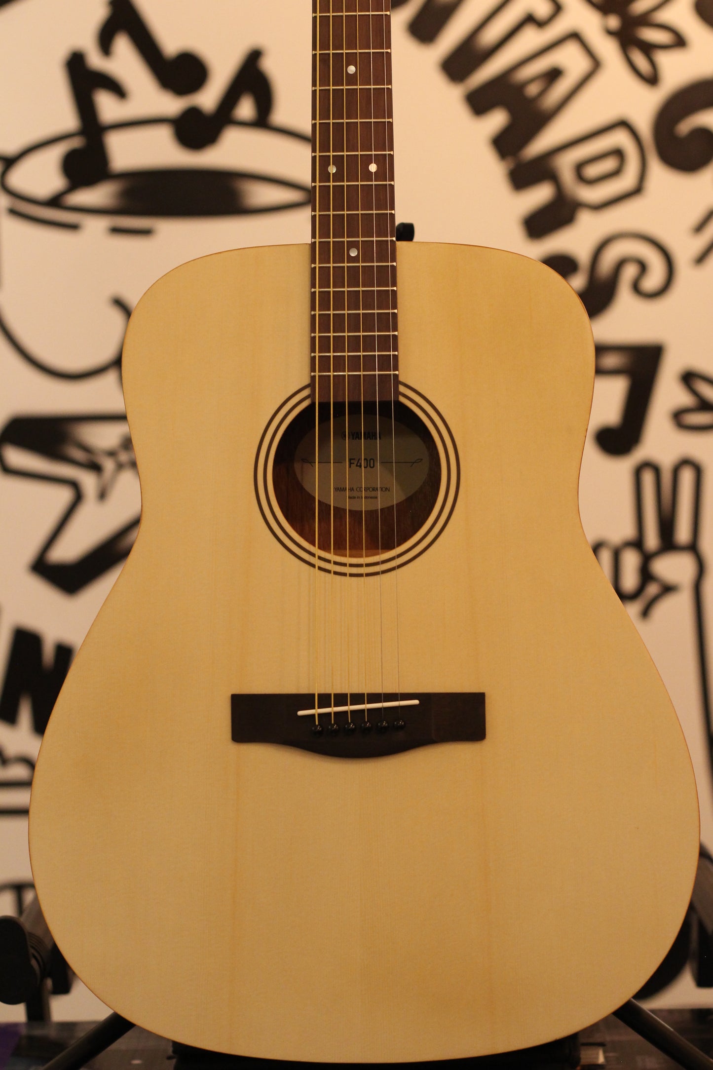 Yamaha F400 Acoustic Guitar