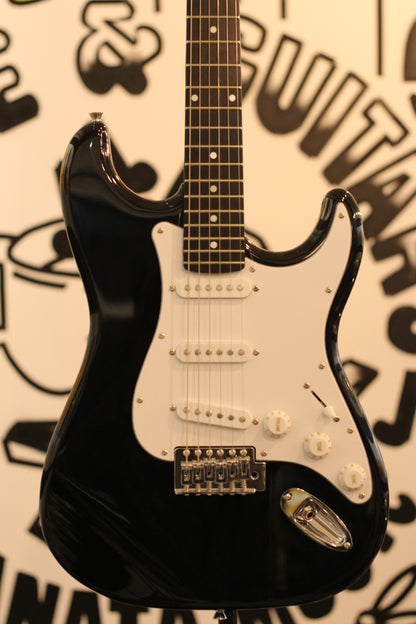 Groove Strat-Shaped Electric Guitar - Black