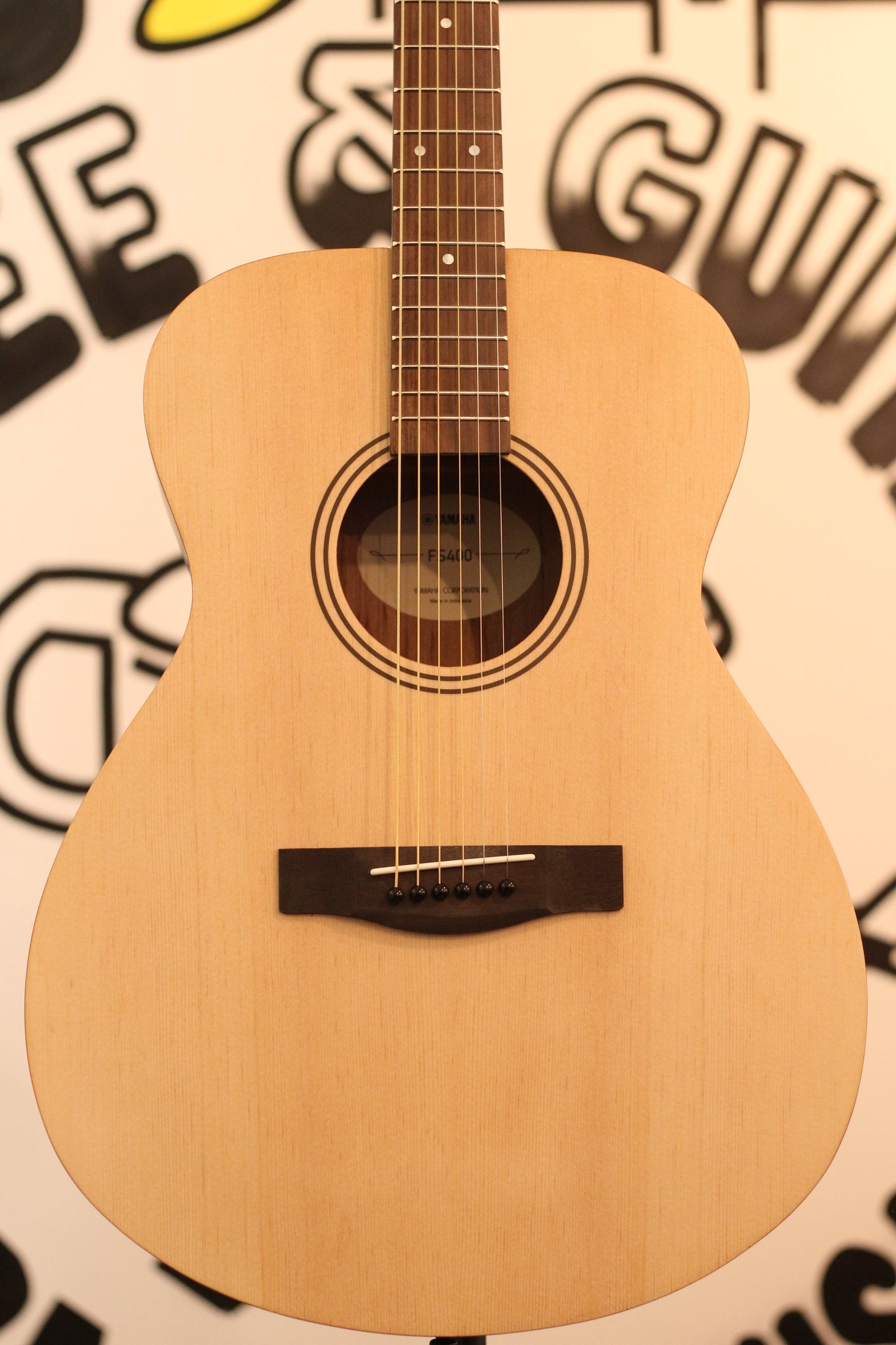 Yamaha FS400 Acoustic Guitar - Natural Satin